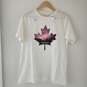 Old Navy Cream Canada Leaf / Mountain Graphic Tee Unisex Size Medium
